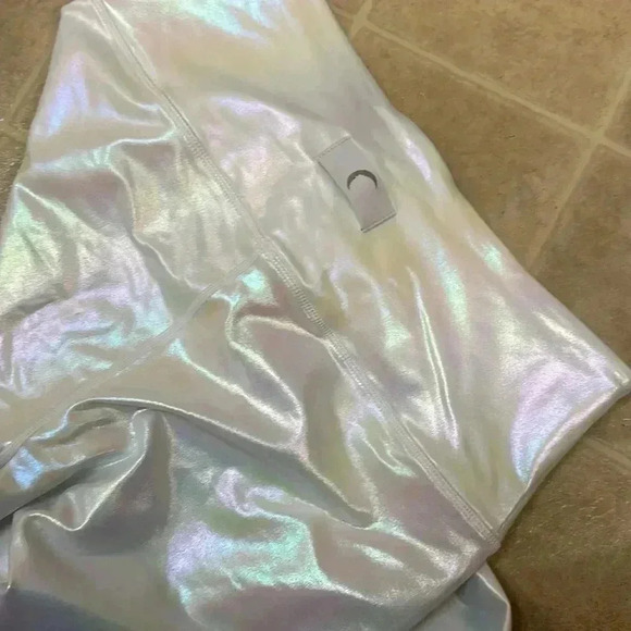 ZYIA - Picture 4 of 4